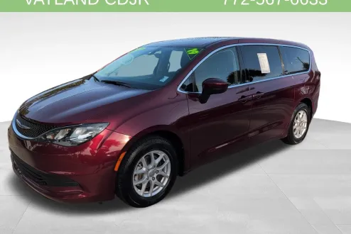 2019 Chrysler Pacifica LX photo 2