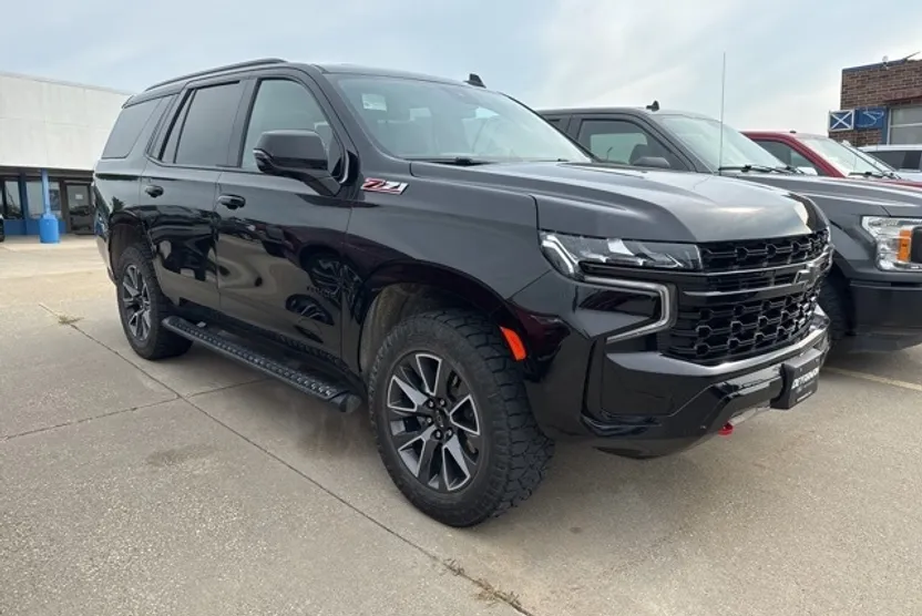 2023 Chevrolet Tahoe Z71 photo 1