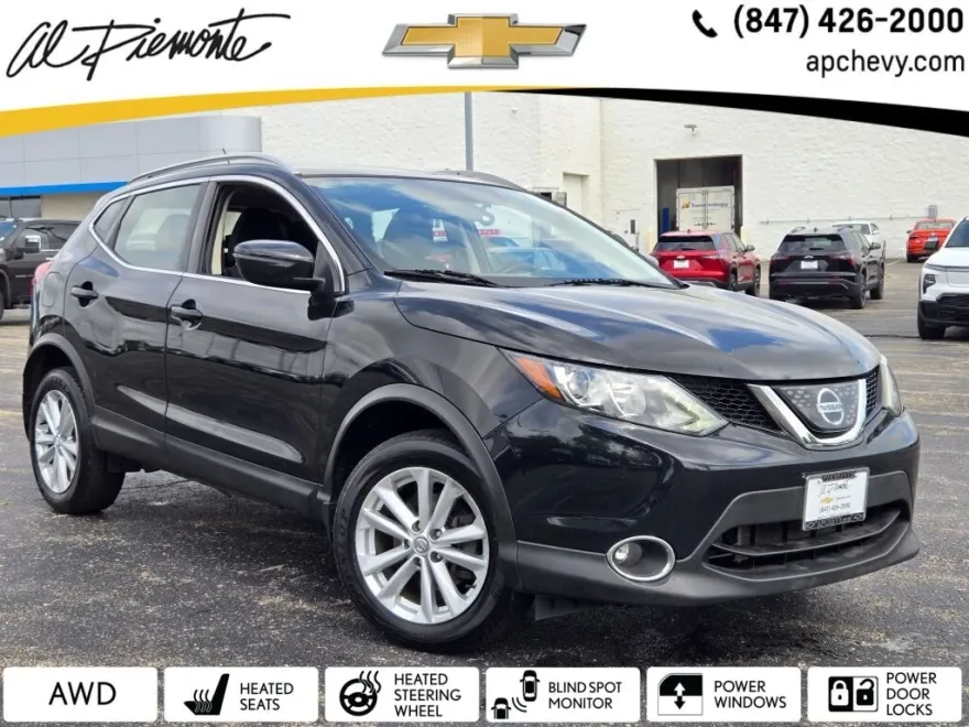 2018 Nissan Rogue Sport SV photo 1