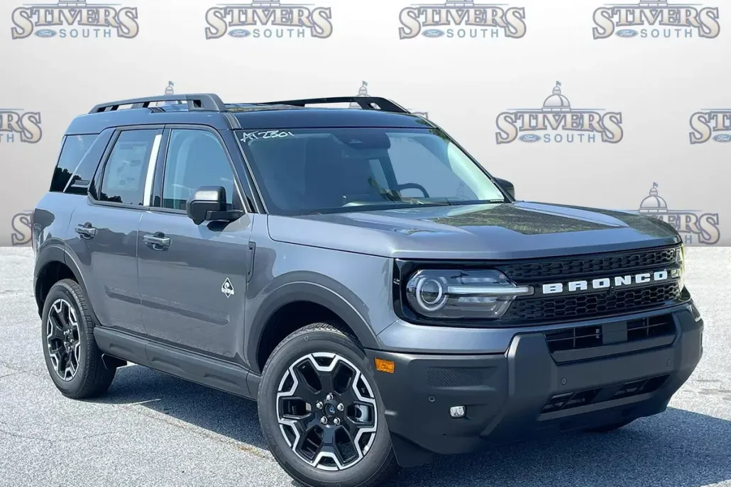 2025 Ford Bronco Sport Outer Banks photo 1