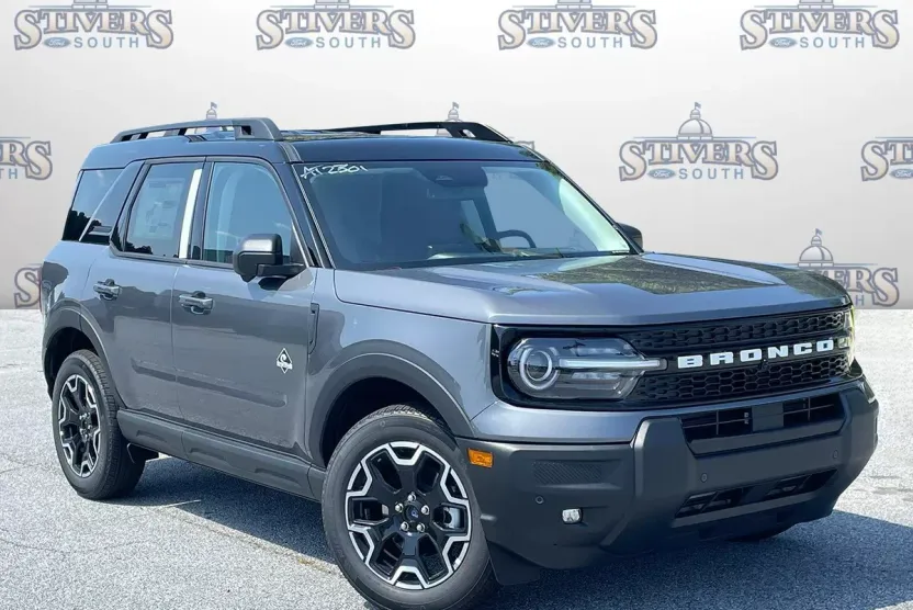 2025 Ford Bronco Sport Outer Banks photo 1