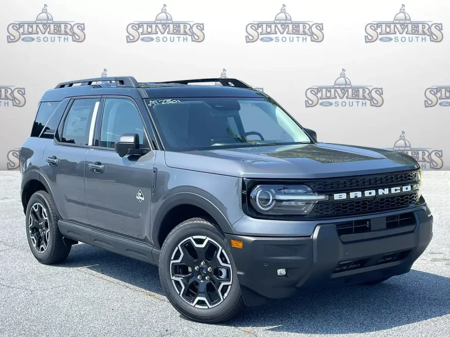 2025 Ford Bronco Sport Outer Banks photo 1