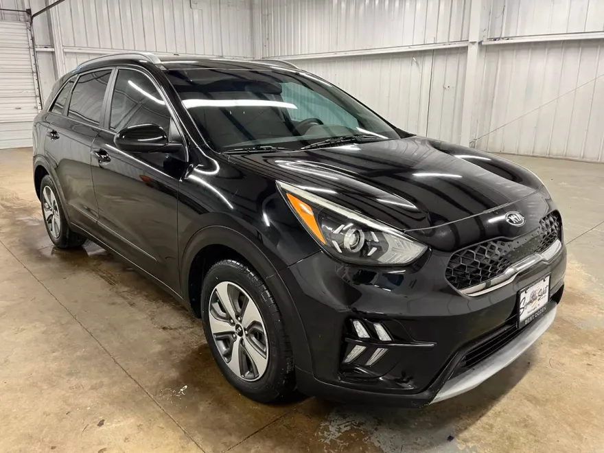 2021 Kia Niro LX photo 1