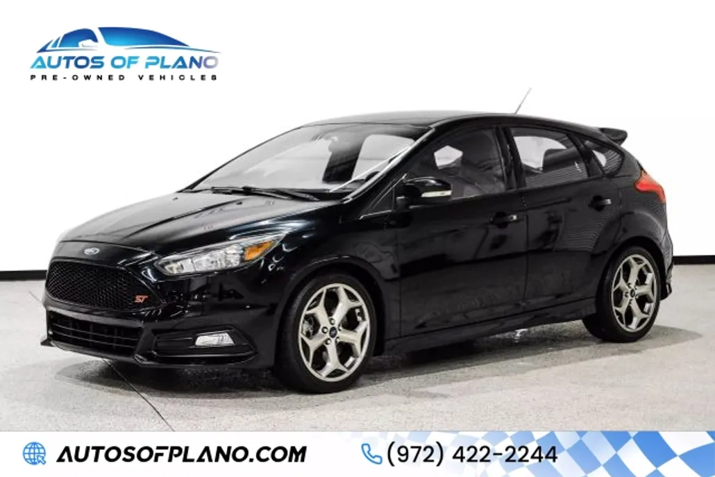 2016 Ford Focus ST photo 1