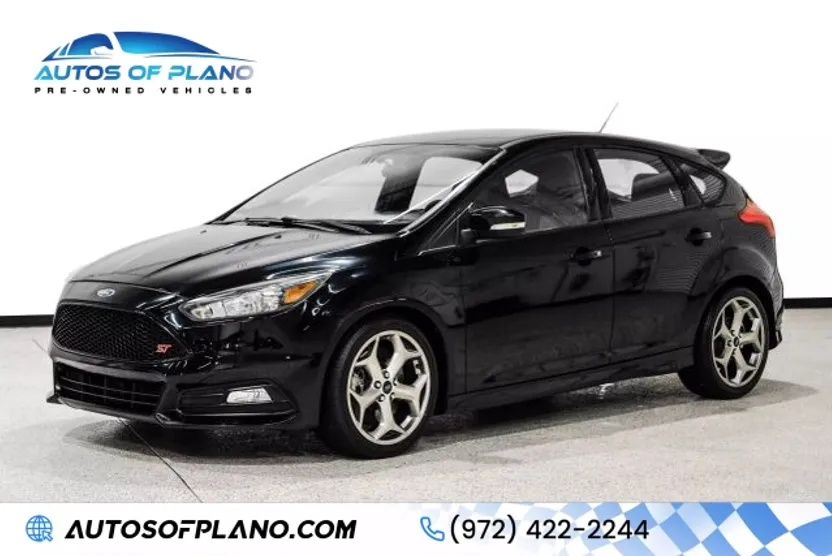 2016 Ford Focus ST photo 1