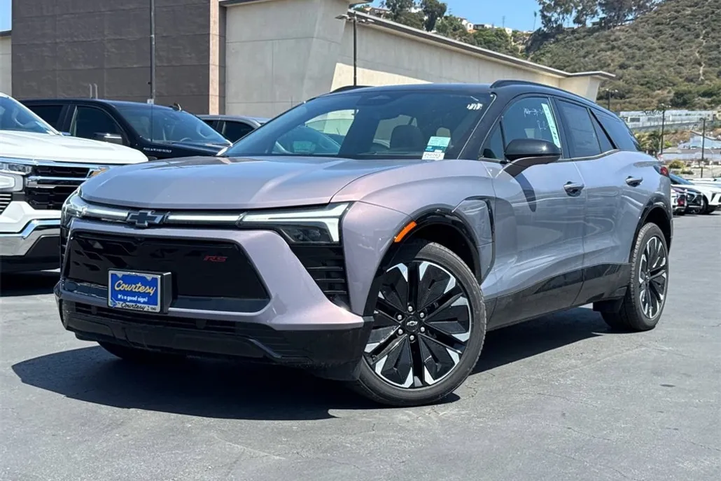 2025 Chevrolet Blazer RS photo 1