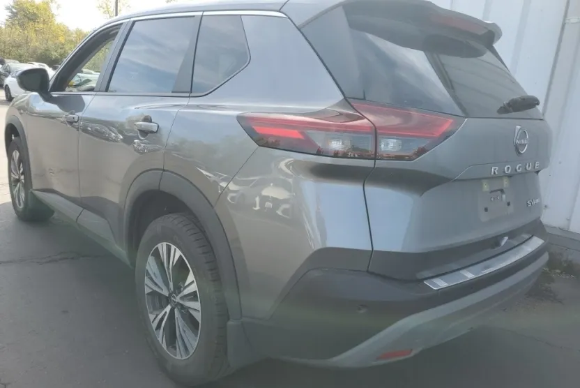 2023 Nissan Rogue SV photo 1