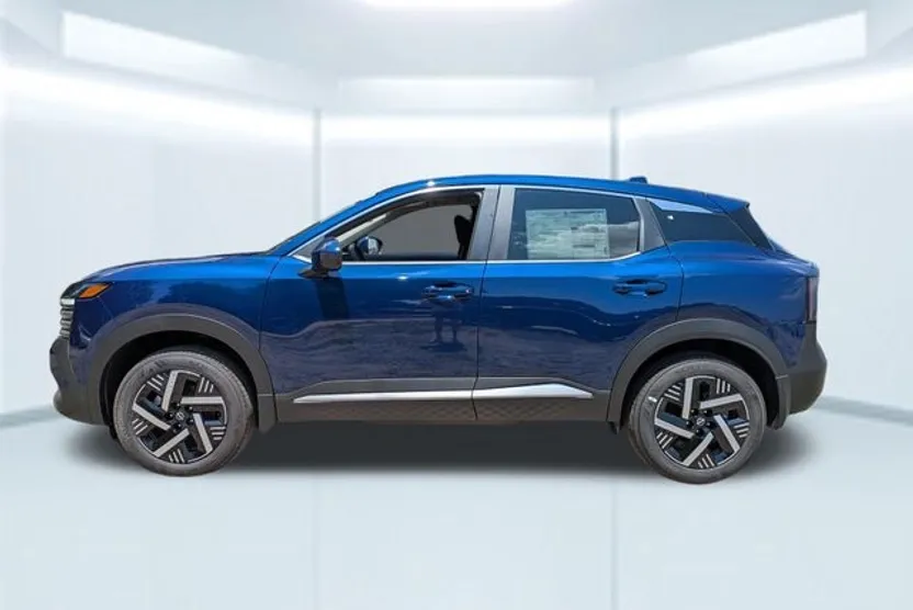 2025 Nissan Kicks SV photo 1
