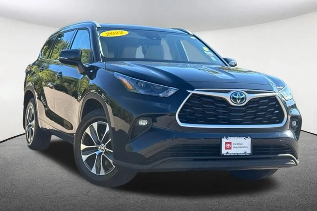 2022 Toyota Highlander Hybrid XLE photo 1
