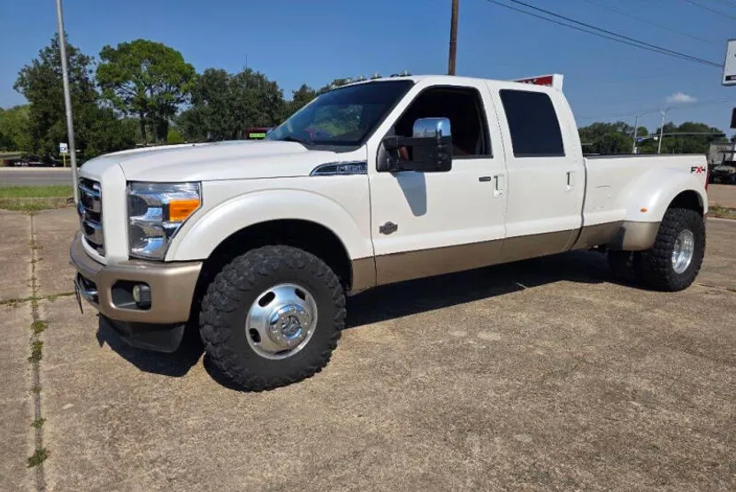 2011 Ford F-350 photo 1