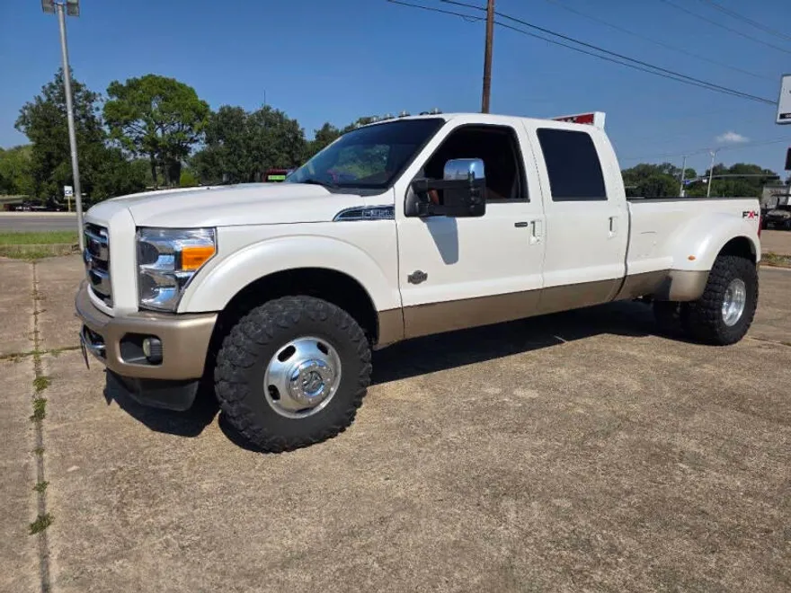 2011 Ford F-350 photo 1