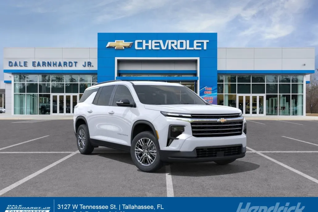 2026 Chevrolet Traverse photo 1