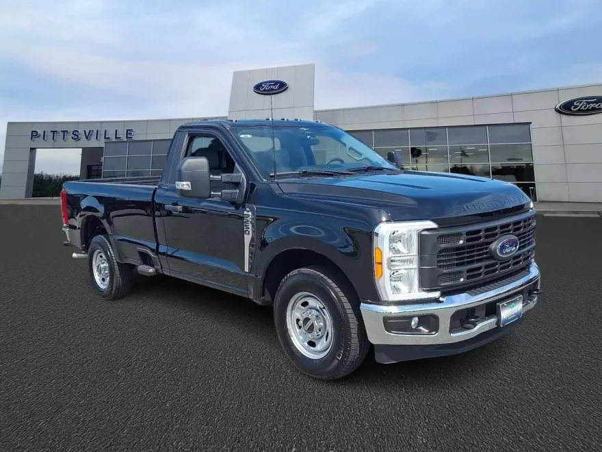 2023 Ford F-250 XL photo 1