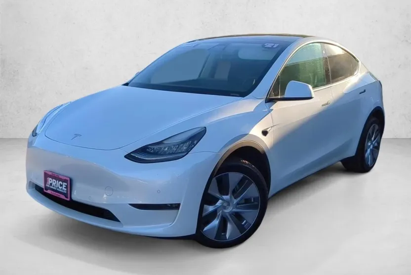 2021 Tesla Model Y Long Range photo 1