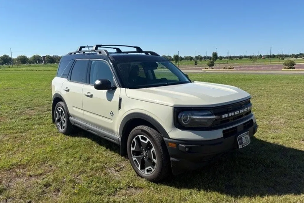 2024 Ford Bronco Sport Outer Banks photo 1