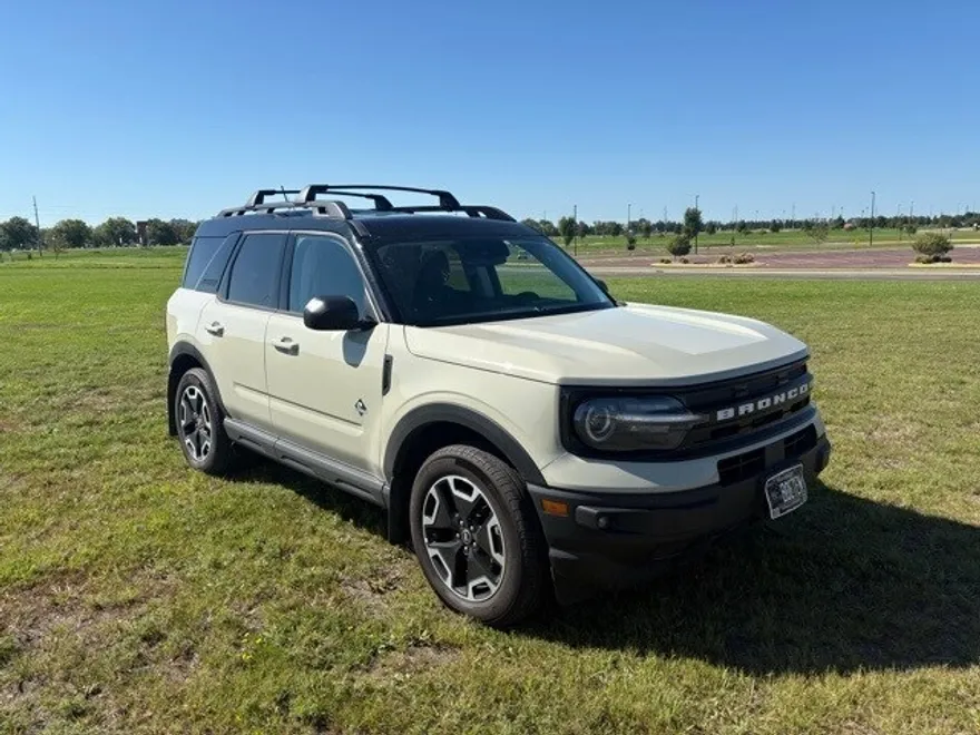 2024 Ford Bronco Sport Outer Banks photo 1