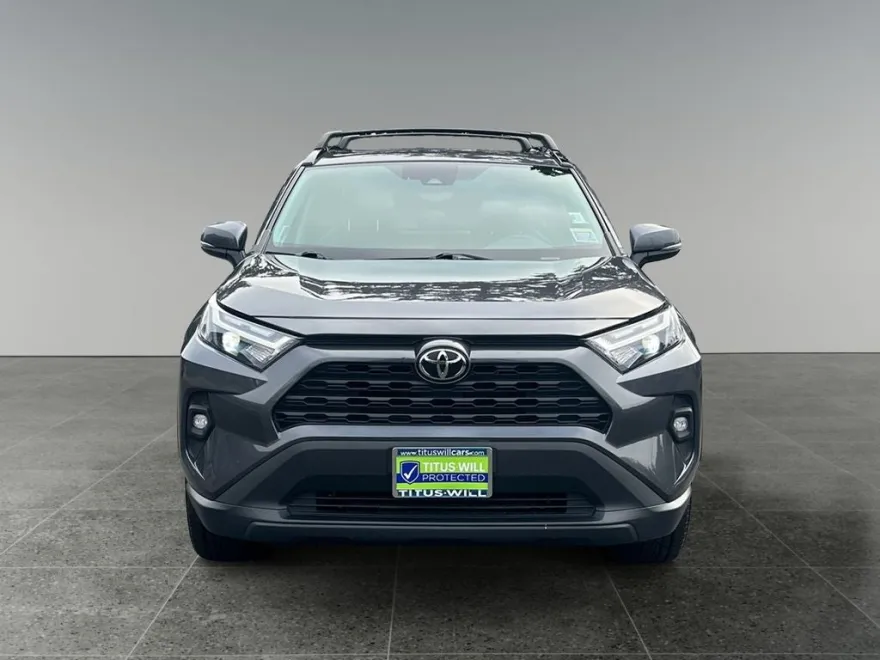 2023 Toyota RAV4 XLE Premium photo 1