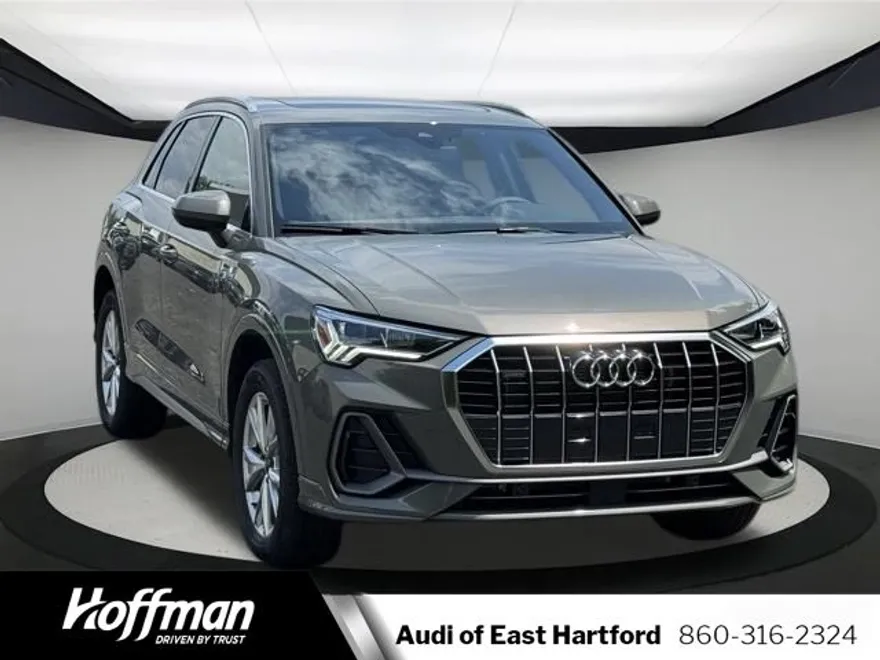 2025 Audi Q3 45 TFSI S line Premium photo 1