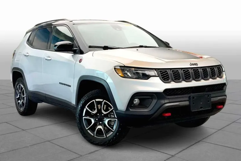 2024 Jeep Compass Trailhawk photo 1