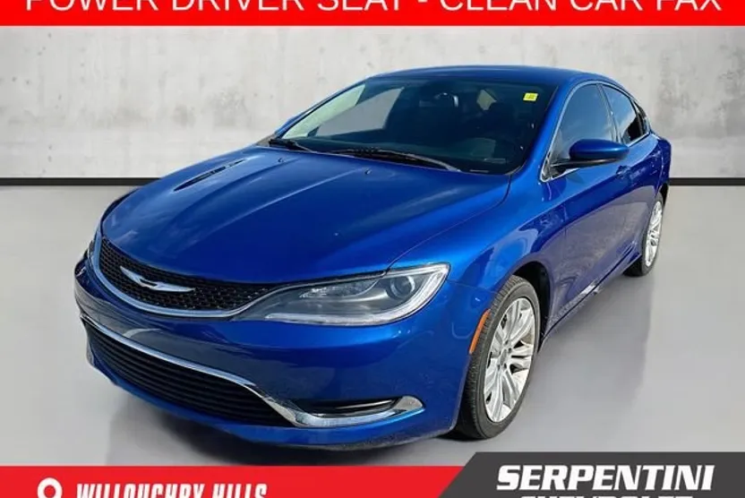 2015 Chrysler 200 Limited photo 1