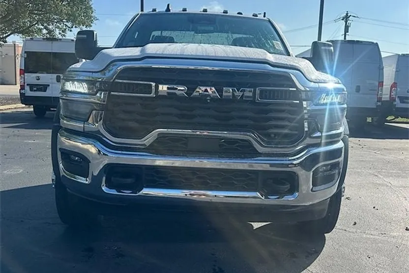 2026 Ram 5500 Tradesman photo 1