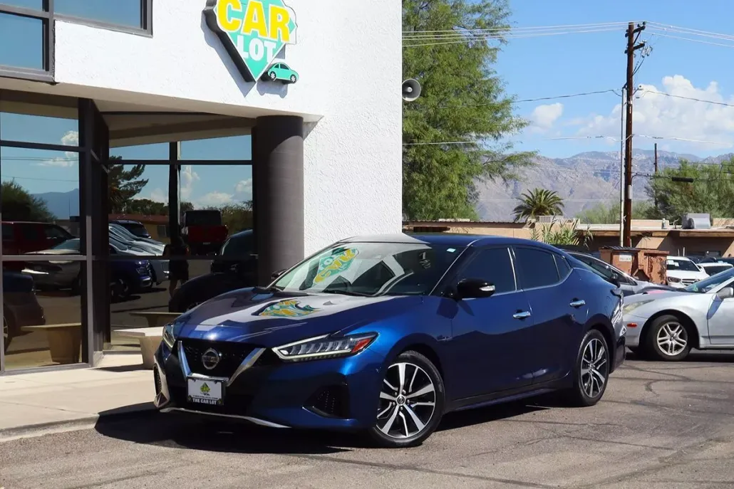 2022 Nissan Maxima SV photo 1