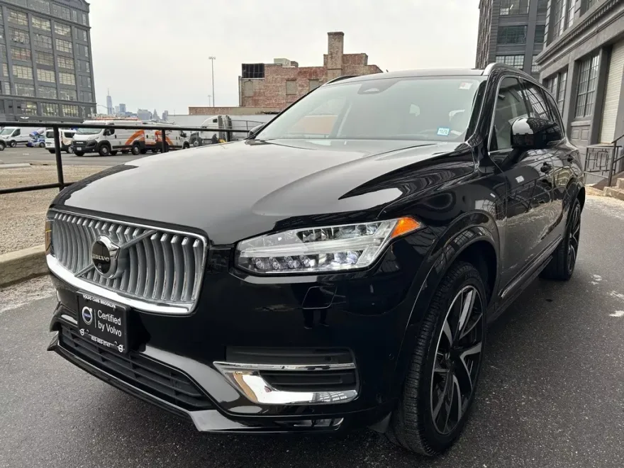 2024 Volvo XC90 Ultimate photo 1