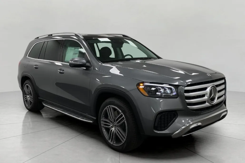 2026 Mercedes Benz GLS 450 4MATIC photo 1