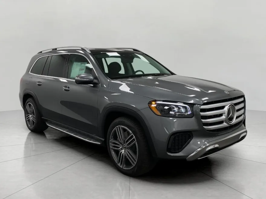2026 Mercedes Benz GLS 450 4MATIC photo 1