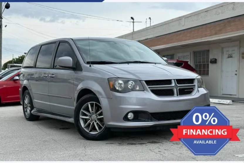2014 Dodge Grand Caravan R/T photo 1
