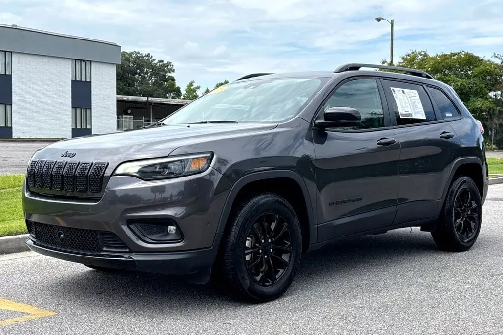 2023 Jeep Cherokee Altitude Lux photo 1