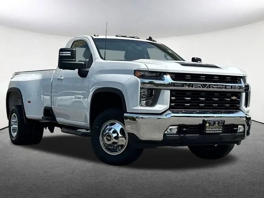 2022 Chevrolet Silverado 3500HD LT photo 1