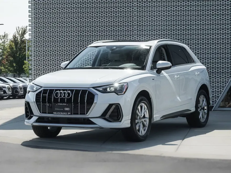 2022 Audi Q3 S line Premium photo 1
