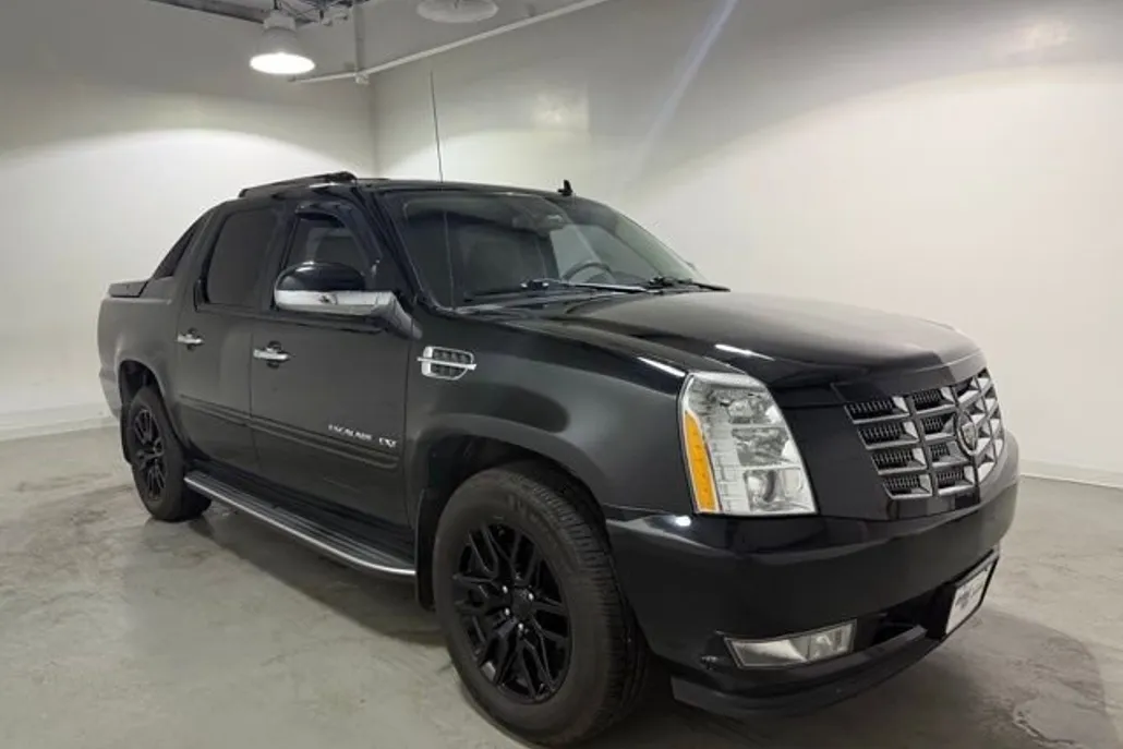 2013 Cadillac Escalade EXT Luxury photo 1