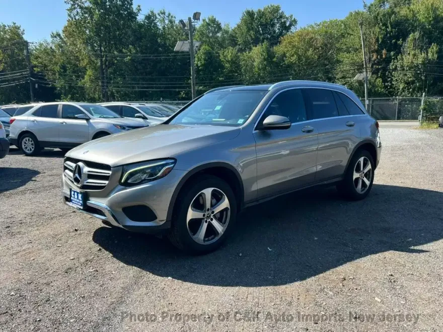 2019 Mercedes Benz GLC 300 4MATIC photo 1