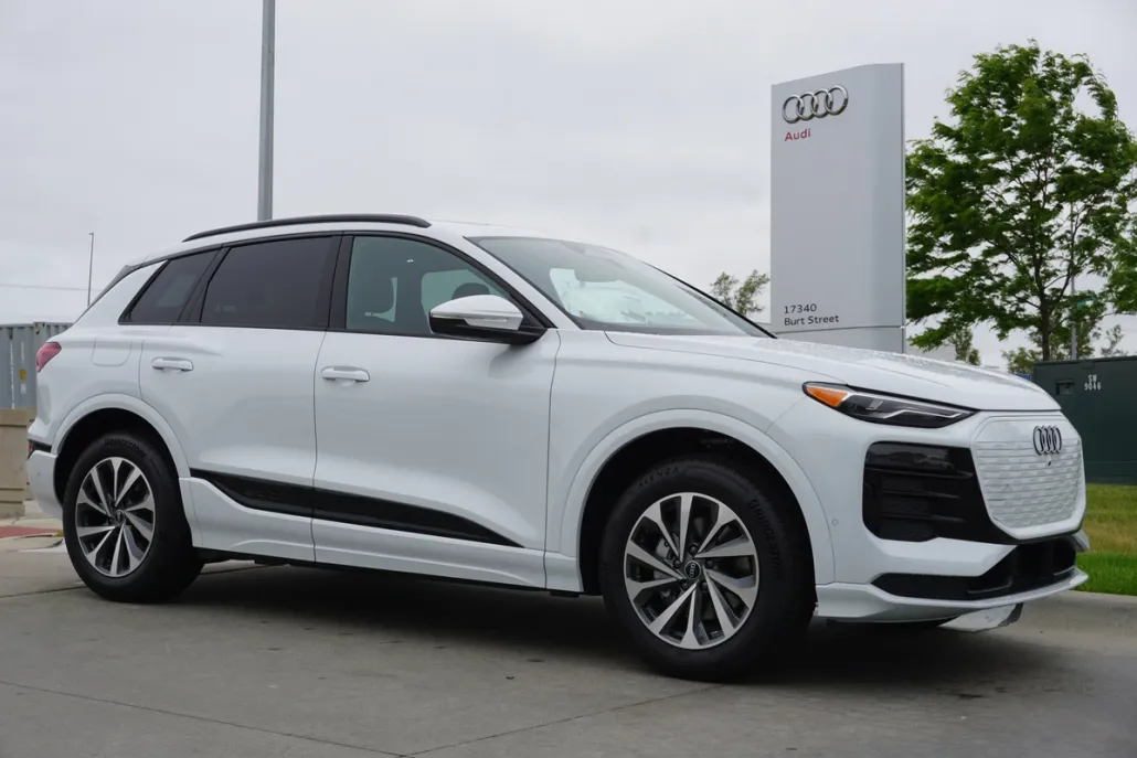 2025 Audi Q6 E-tron Premium photo 1