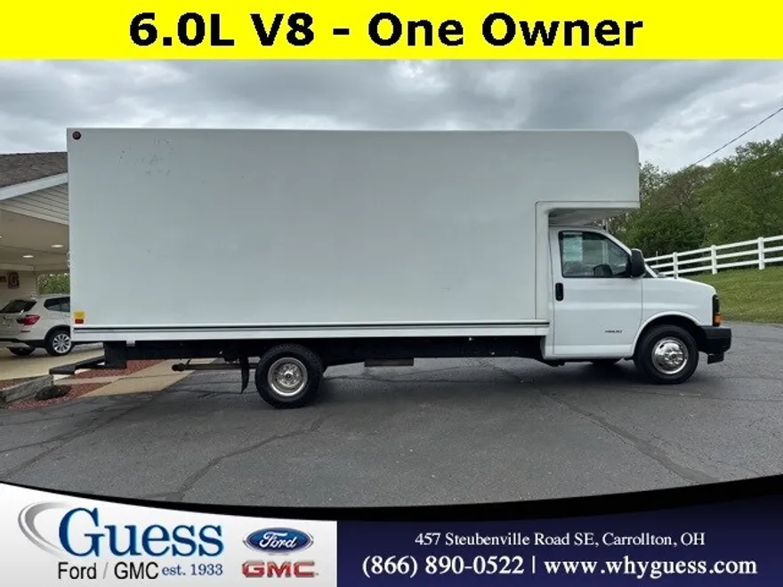 2017 Chevrolet Express Base photo 1
