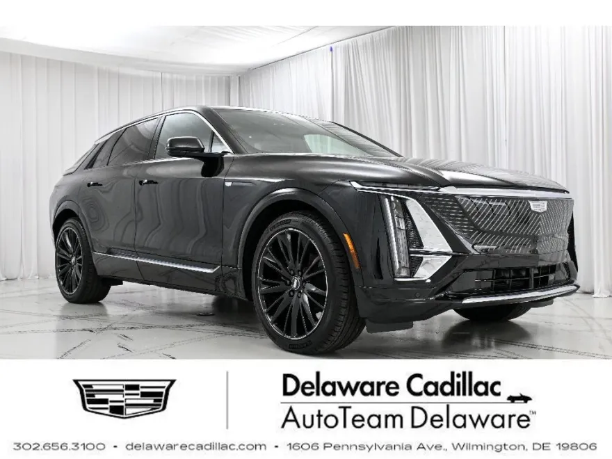 2025 Cadillac Lyriq Luxury photo 1