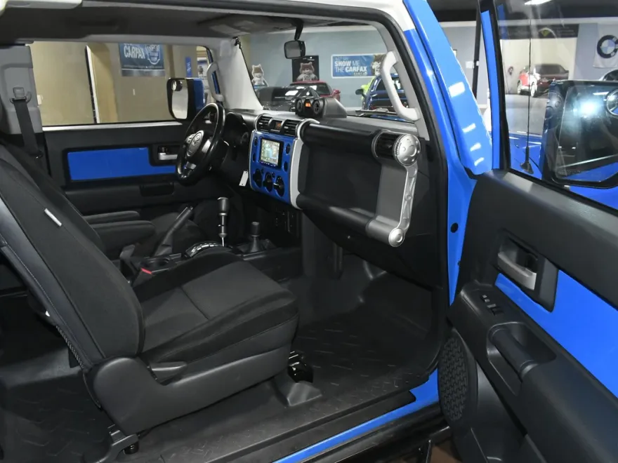 2007 Toyota FJ Cruiser Base photo 1