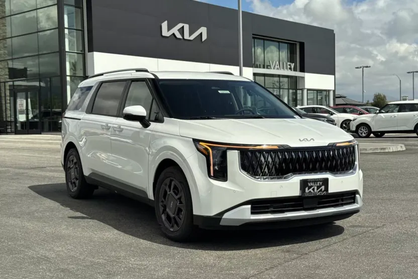2026 Kia Carnival EX photo 1