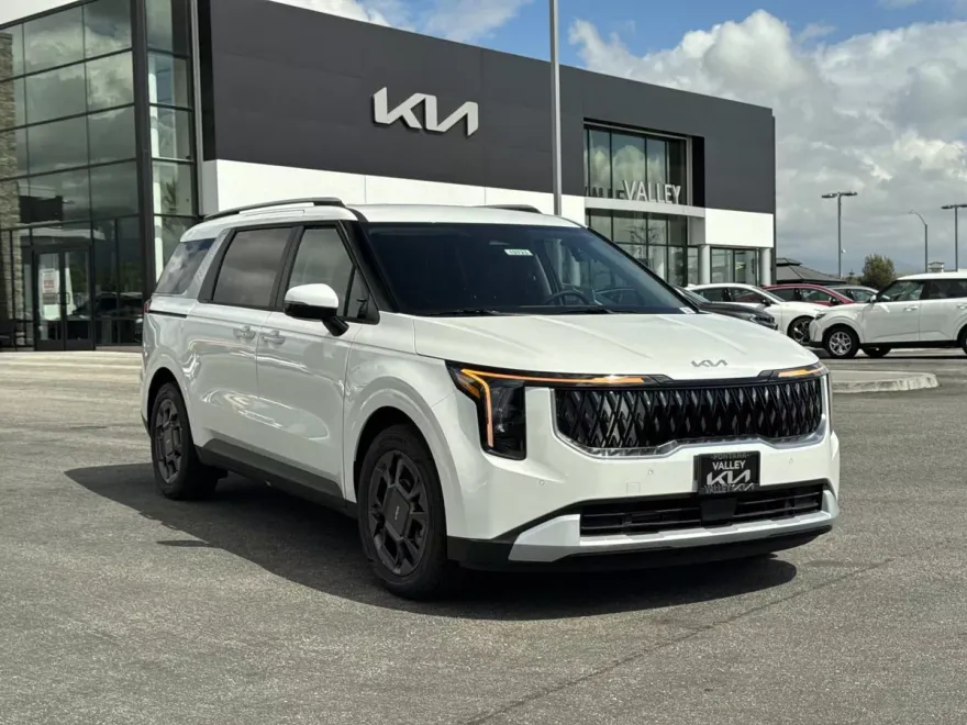 2026 Kia Carnival EX photo 1