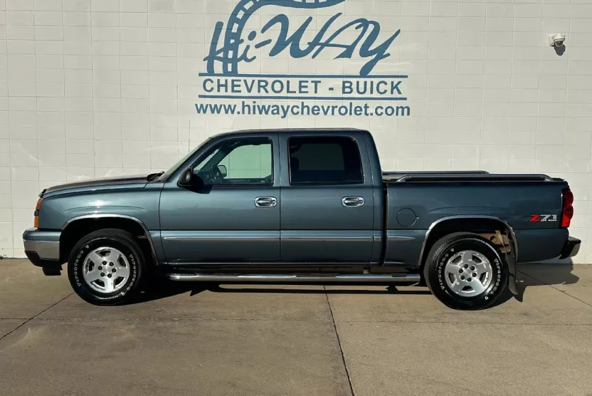 2006 Chevrolet Silverado 1500 Base photo 1