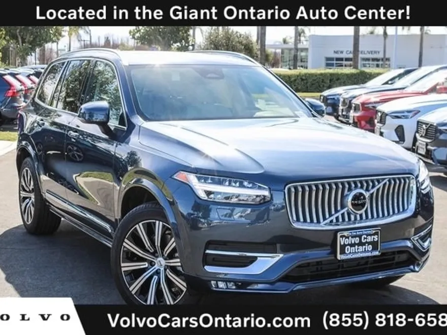 2025 Volvo XC90 Core photo 1