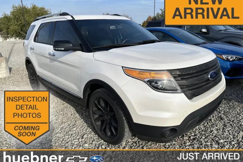 2015 Ford Explorer XLT photo 1