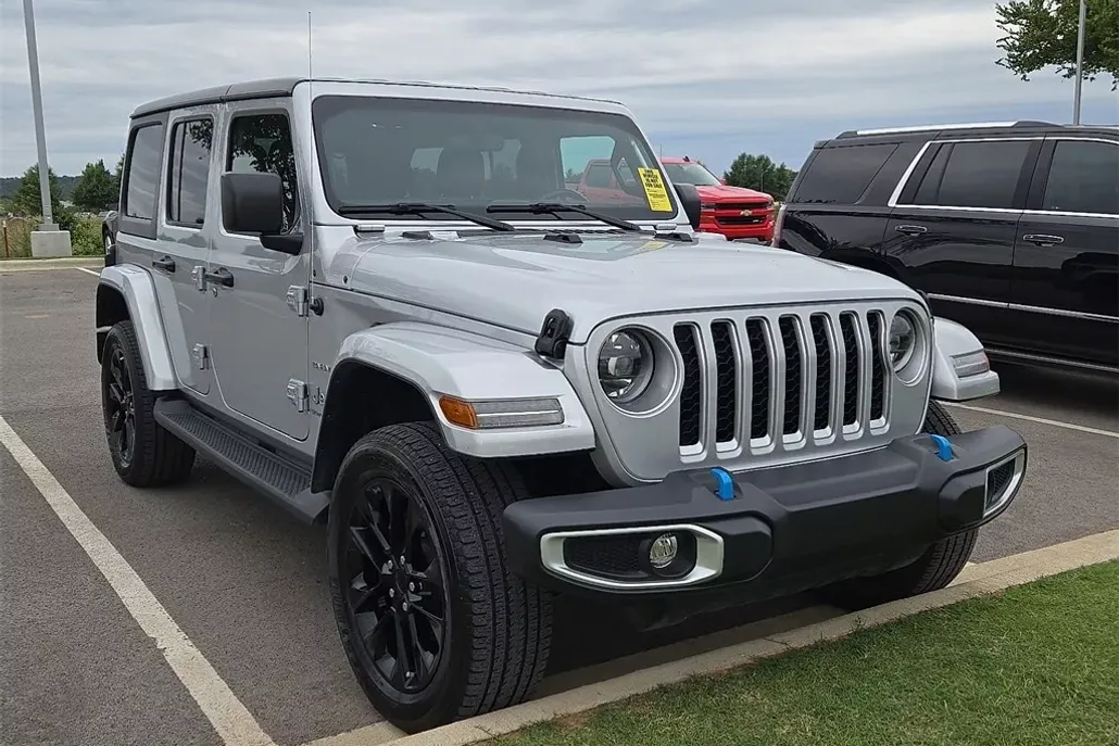 2023 Jeep Wrangler Sahara 4xe photo 1