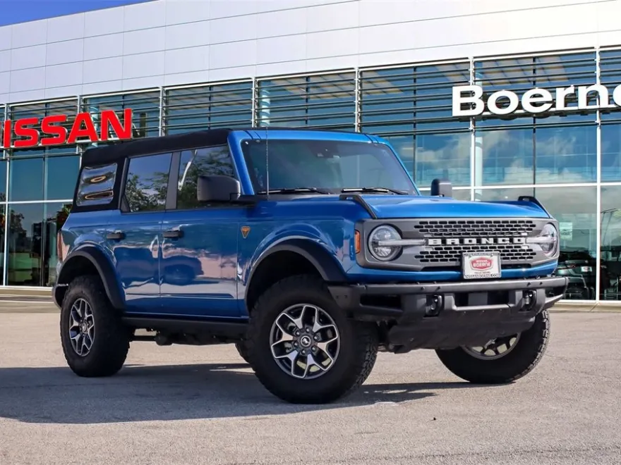 2023 Ford Bronco Badlands photo 1