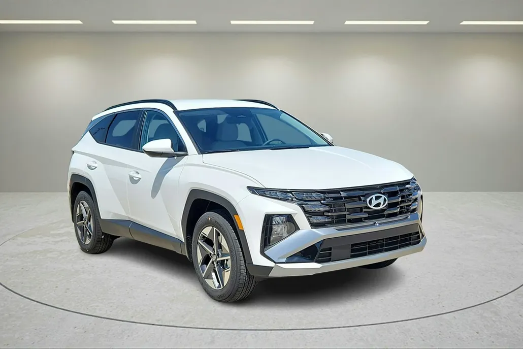2025 Hyundai Tucson SEL photo 1