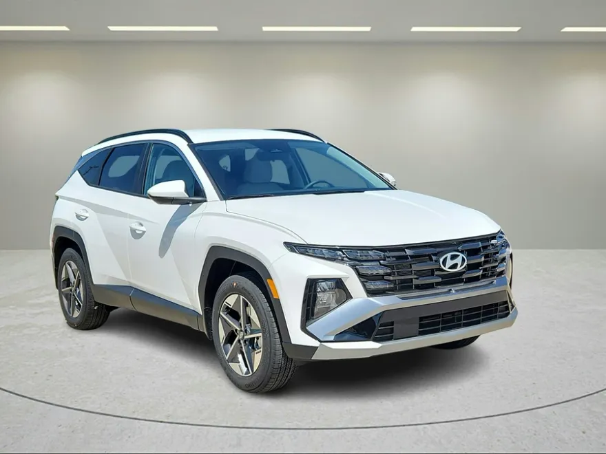 2025 Hyundai Tucson SEL photo 1