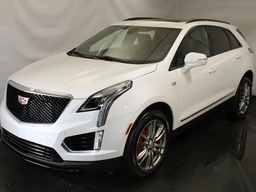 2025 Cadillac XT5 Sport photo 1