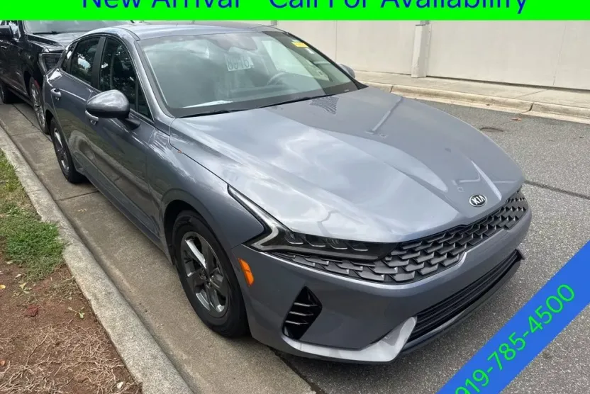 2021 Kia K5 LX photo 1